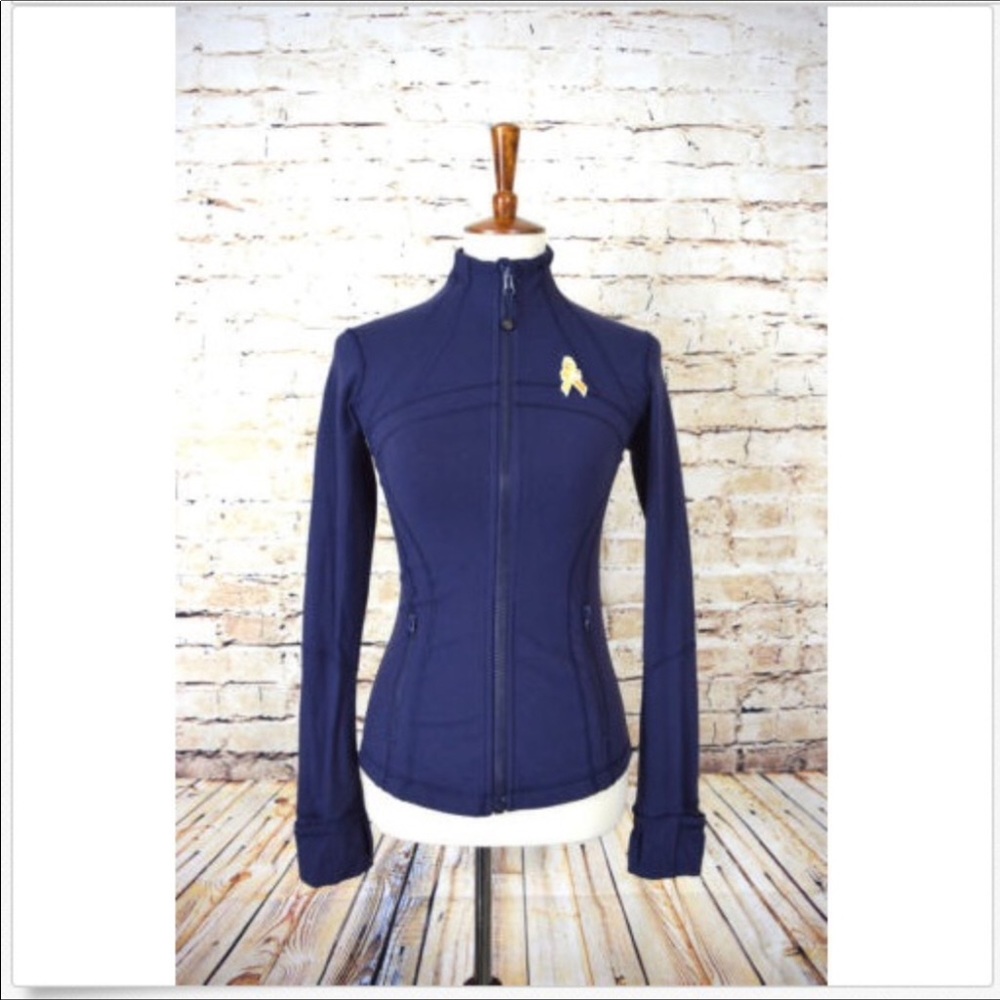 Lululemon size 4 navy track jacket
